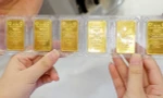 Giá vàng bật tăng mạnh, vì sao? 