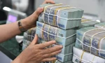 Ngân hàng 'trói chân' doanh nghiệp, vay vốn khó như... lên trời