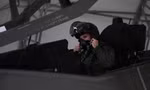 Một phi công F-35A Lightning II chuẩn bị cho chuyến bay tại Căn cứ Không quân Eglin, Florid vào ngày 30 tháng 7 năm 2020. (Lực lượng Không quân Mỹ)