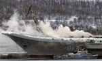 Một đám cháy trên tàu Đô đốc Kuznetsov tại Murmansk vào tháng 12 năm 2019. TASS/Getty Images