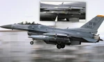 Một chiếc Wild Weasel F-16CM khi hạ cánh xuống căn cứ không quân Yokota ở Nhật Bản hôm 12/4 mang rất nhiều tên lửa không đối không