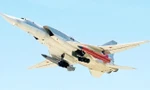 Máy bay Tu-22M với tên lửa Kh-32 dưới cánh
