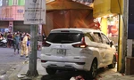 'Xe điên' lao thẳng tiệm bánh mì, nhiều người bị thương