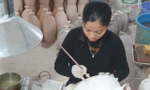 Dân làng gốm Bát Tràng tất bật ngày cận Tết