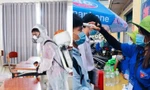 TP.HCM phát kính chắn cho thí sinh dự kỳ thi tốt nghiệp THPT, đội ngũ y tế luôn túc trực