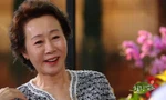 Nữ diễn viên Hàn Quốc 74 tuổi đi vào lịch sử châu Á nhờ thắng tại giải ‘tiền Oscar’