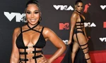 Nữ rapper Ashanti gây choáng váng với trang phục khoe da thịt 'nóng mắt'