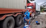 2 xe container chở nông sản Trung Quốc đến Đà Lạt