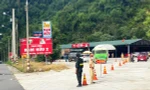 Một chốt kiểm soát trên quốc lộ 20