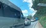 Du khách chật vật tìm phương tiện rời Đà Lạt mùng Bảy Tết