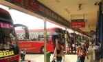 Bến xe Miền Đông vắng hoe, sân bay ken cứng người chiều mùng 5 Tết