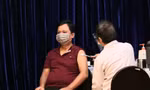 TPHCM yêu cầu đẩy nhanh tiến độ tiêm vắc xin COVID-19 cho người dân