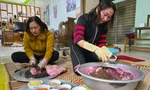 Người dân xứ Nghệ đỏ lửa xuyên ngày đêm làm đặc sản bán Tết