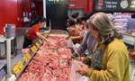 Người tiêu dùng mua thịt heo ở siêu thị vì có nhiều khuyến mãi ảnh: U.P 