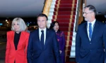 Tổng thống Pháp cùng phu nhân đến Hà Nội, bắt đầu thăm cấp Nhà nước Việt Nam 