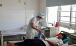 Vụ nhiều học sinh Nha Trang nhập viện sau bữa sáng: Phụ huynh bàng hoàng
