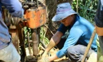 Cận cảnh những mũi khoan xuyên núi, vá sạt lở tại hầm đường sắt Bãi Gió
