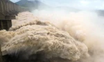 Miền Trung – Tây Nguyên tiếp tục mưa to, hơn 100 hồ thủy điện xả tràn khẩn cấp