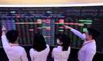Chứng khoán ngóng chờ động thái mới sau cú sốc mạnh 