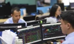 Thanh khoản chứng khoán tiếp tục 'dò đáy'