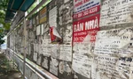 Biển quảng cáo rao vặt miễn phí tại Hà Nội lem nhem, xuống cấp