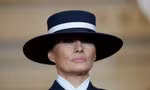 Bức ảnh của bà Melania Trump khiến nữ tỷ phú điêu đứng