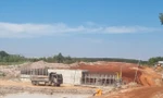 Cảnh đối lập trong thi công cao tốc Biên Hòa - Vũng Tàu