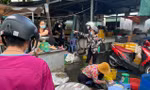 Chợ truyền thống tổ chức hoạt động trở lại chỉ kinh doanh các hàng hóa thiết yếu.