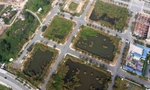 Việc bán đấu giá thành công 4 lô đất ở Thủ Thiêm với giá cao ngất ngưởng khiến thị trường bất động sản xôn xao.