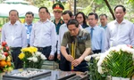 Thủ tướng Chính phủ Phạm Minh Chính viếng nghĩa trang Hàng Dương