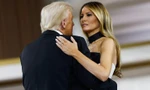 Chiếc váy báo thù của bà Melania Trump