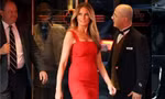 Bà Melania Trump gợi cảm tuổi 54