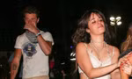 Shawn Mendes và Camila Cabello hôn nhau sau hơn một năm chia tay