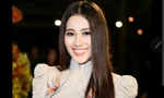 Thấy gì từ việc áo dài và album bolero xuất hiện ở Quảng trường Thời đại Mỹ?