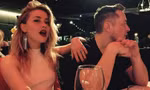 Elon Musk bất ngờ chia sẻ ảnh riêng tư của Amber Heard