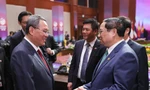 Thủ tướng Phạm Minh Chính gặp Thủ tướng Trung Quốc Lý Cường 