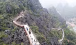 Tháng 8/2017, Cty cổ phần du lịch Tràng An đã tự ý xây dựng công trình cầu trái phép trong vùng lõi di sản Tràng An.