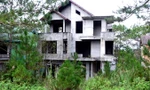 Gần trăm biệt thự bỏ hoang trong khu du lịch sinh thái