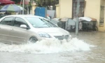 Nhiều tuyến đường ở thành phố Bắc Giang ngập trong biển nước