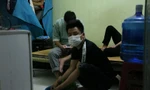Công nhân ỏ trọ trong vùng phong tỏa ở huyện Việt Yên (Bắc Giang)