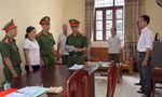 Bắt nữ giáo viên mang sổ đỏ giả đi cầm cố