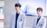 "Người Thầy Y Đức 3" tập 1: Sư phụ Kim tái xuất, cặp đôi Woo Jin - Eun Jae về chung nhà