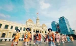 Bách Hoa Bộ Hành lần đầu tổ chức tại TP.HCM: Gen Z thỏa sức sáng tạo với Việt phục