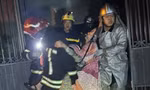Cụ ông được giải cứu khỏi đám cháy gửi lời cảm ơn lực lượng Cảnh sát PCCC&CNCH Hà Nội