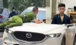 Tài xế Mazda hất cảnh sát lên nóc ca pô dương tính với ma tuý