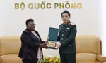 Đại tướng Phan Văn Giang chúc mừng thành tựu công nghiệp quốc phòng của Nam Phi