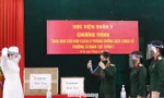 Học viện Quân y tặng mặt nạ chống giọt bắn ngăn dịch COVID-19