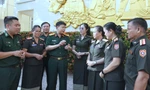 Sĩ quan Quân đội Lào học tập nghiệp vụ công tác thanh niên tại Việt Nam