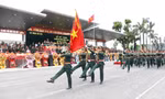 Sư đoàn Bộ binh chủ lực 324 đón nhận Huân chương Bảo vệ Tổ quốc và Huân chương Anh dũng