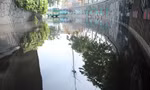 Nước trong hầm chui. Ảnh: Duy Trần.